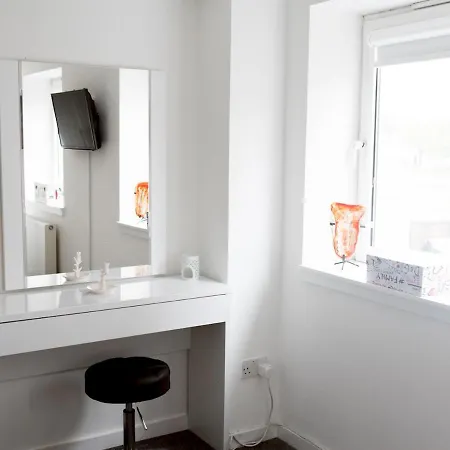 Apartment Pass The Keys Stylish 2bed Unit