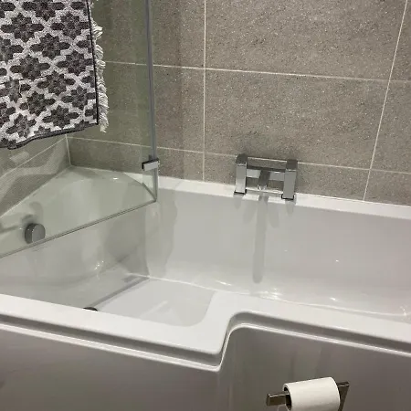 Entire 4 Bedroom House For Rent Through Cop 26 Villa *