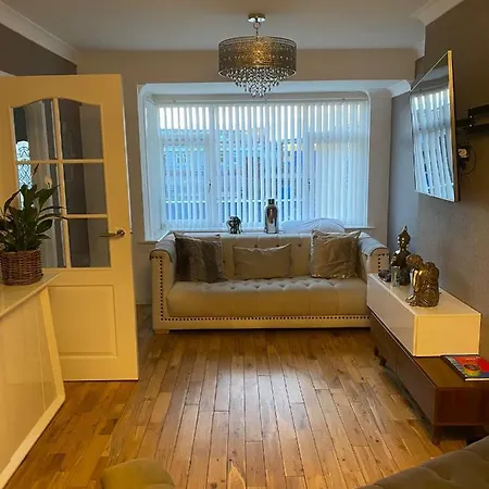 Entire 4 Bedroom House For Rent Through Cop 26
