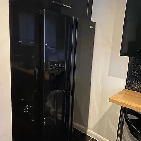 Entire 4 Bedroom House For Rent Through Cop 26 *