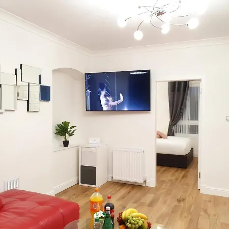 Apartman Comfortable And Modern 3 Bedroom Mid Terraced Glasgow