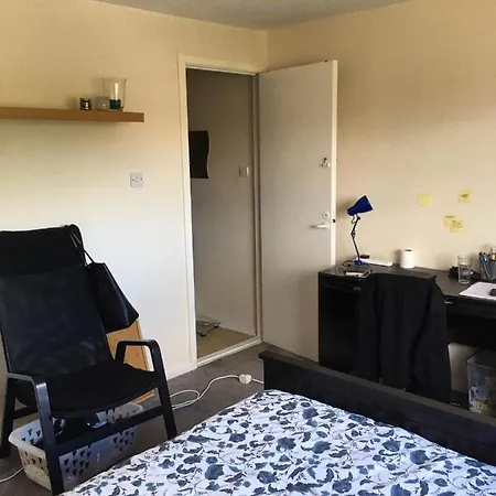 Guest house Cosy Double Bedroom In Centre Glasgow
