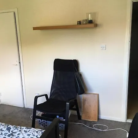 Cosy Double Bedroom In Centre גלאזגו