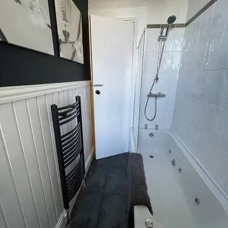 Apartment Traditional Close To Centre & Hampden Glasgow