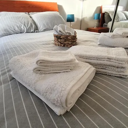 Apartment Modern One Bedroom Apt - City Centre & Freeparking *