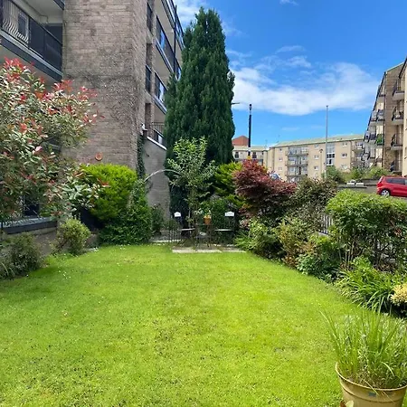 Chic Flat With Balcony Close To Merchant * Glasgow