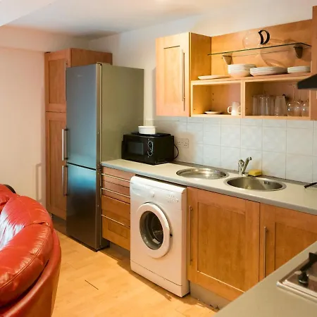 Apartment Pass The Keys 2-Bed Merchant City Glasgow G1