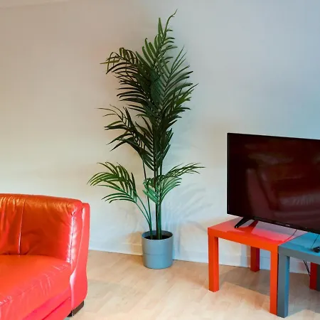 Pass The Keys 2-Bed Merchant City Glasgow G1 Glasgow