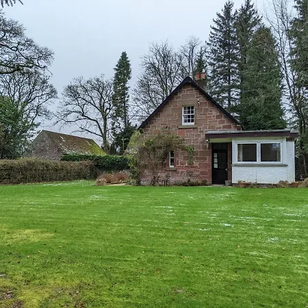 Holiday home Garden . Park Of Drumquhassle Glasgow