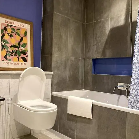 Stylish 2 Bed Accessible Flat Perfect Location Glasgow