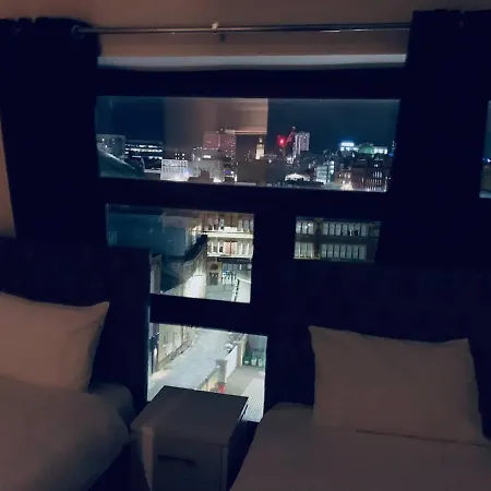 Lejlighed Centre G1 Penthouse With Riverviews - Duplex - 4 Bedrooms, 3 Bathrooms, Kitchen, 1 Living Room, 1 Dining Room, 2 Terraces, Parking, Floor, 2050 Sq Ft, Merchant Glasgow
