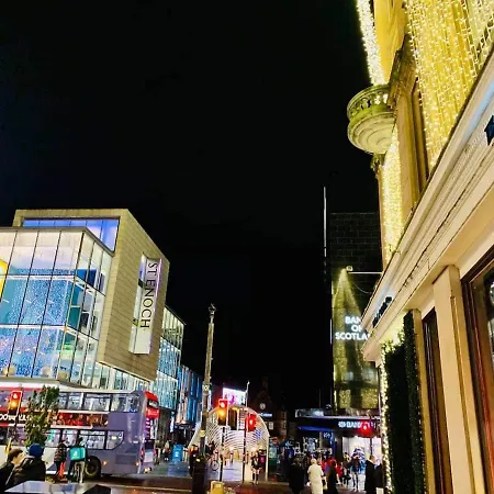 Centre G1 Penthouse With Riverviews - Duplex * غلاسغو