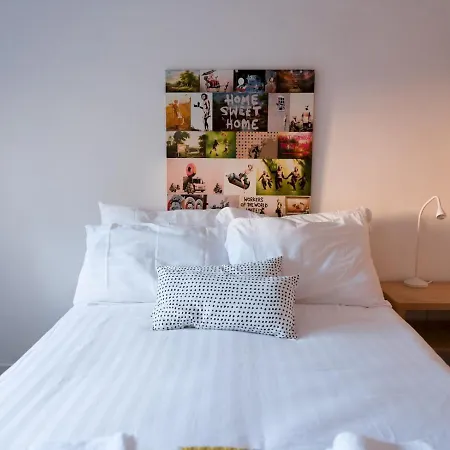 Apartment Pass The Keys 2-Bed Merchant City Glasgow G1