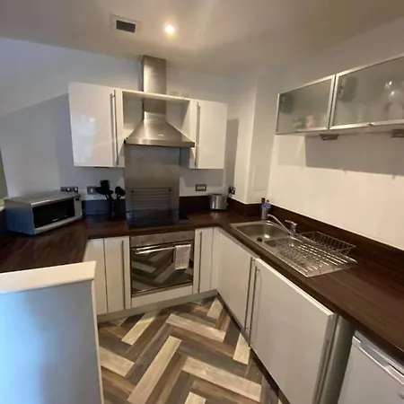 Dreamhouse At Oswald Street, Centre Apartment