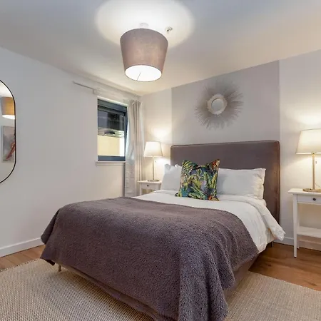 Executive 7 Apartment *