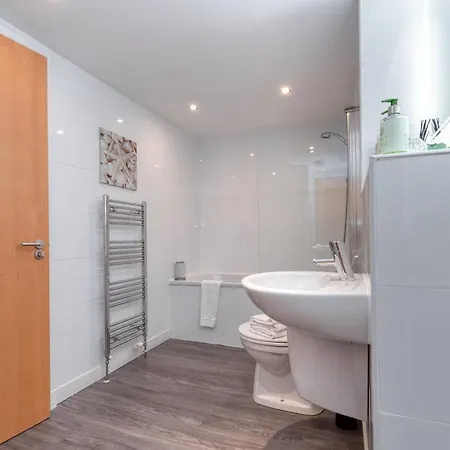 Apartment Executive 7