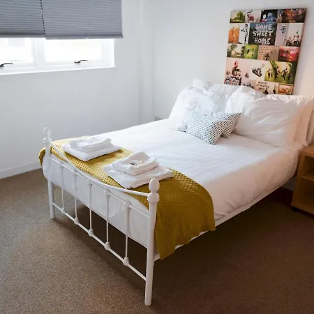 Apartment Pass The Keys 2-Bed Merchant City Glasgow G1 Glasgow