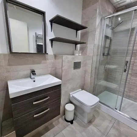 Hydro Secc 2 Bed Luxury Apartment Glasgow
