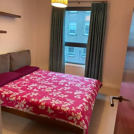 7 Bath Street Apartment *