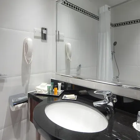 Grosvenor 4*