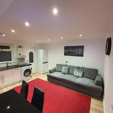 Modern House Close To Apartment *