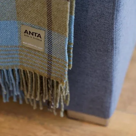 Centre With Free Secure Underground Parking غلاسغو