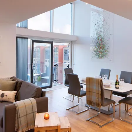 Centre With Free Secure Underground Parking Apartamento
