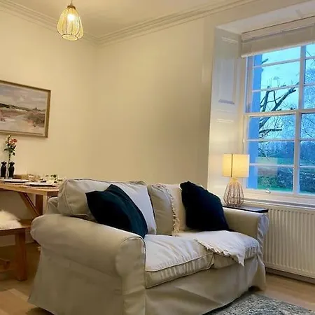 A Cosy Two-bedroom Near Loch Lomond Holiday home Glasgow