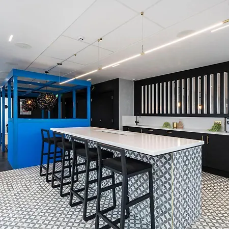 Student Only - Modern Studio Apartments In Glasgow *