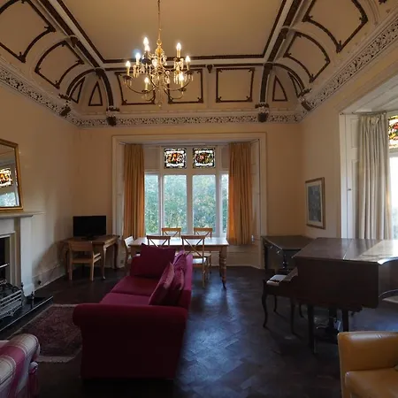 Newhall Appartement *