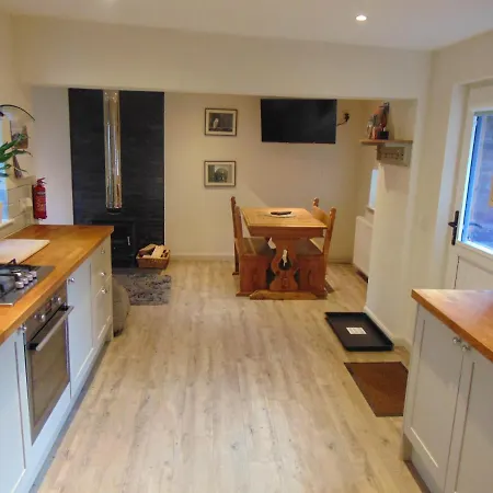 Dreamwood Cottage, Loch Lomond, Luxury Apartment. * 格拉斯哥