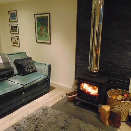 Dreamwood Cottage, Loch Lomond, Luxury Apartment. Apartman