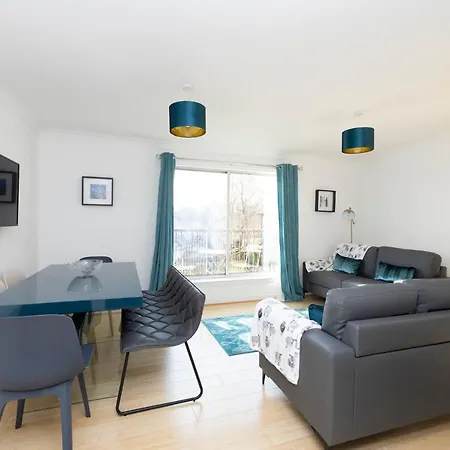 Joivy Bright Flat Overlooking The Clyde *