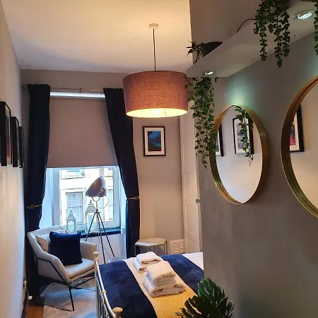아파트 Cosy 3 Bedroom Flat In Centre 글라스고