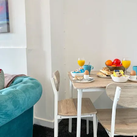 Bella House - 3 Bed House In Glasgow