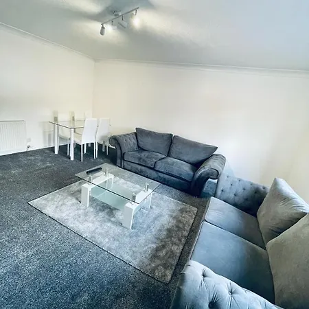 Daire Modern 2 Bedroom With Free Parking