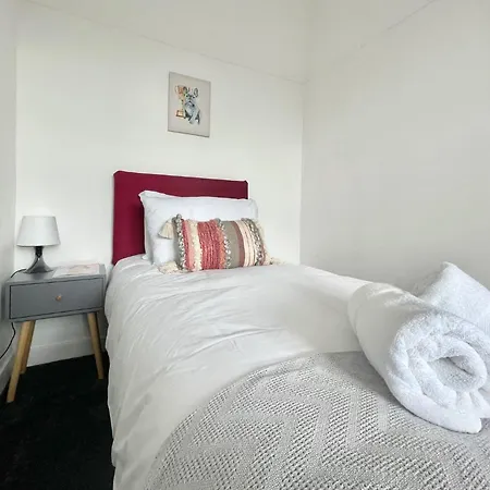 Bella House - 3 Bed House In Apartment Glasgow