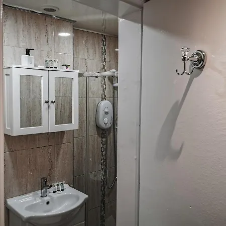 3 Bed In The Heart Of Westend Of Appartement