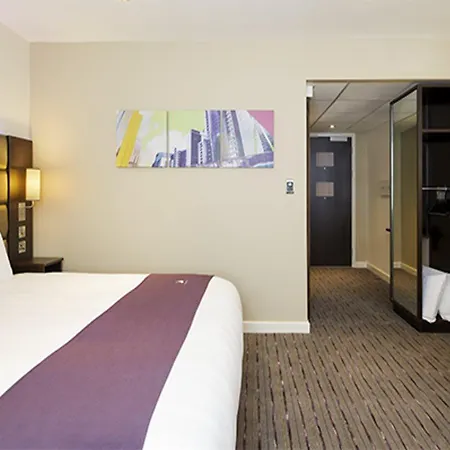 Premier Glasgow Hotel 3*