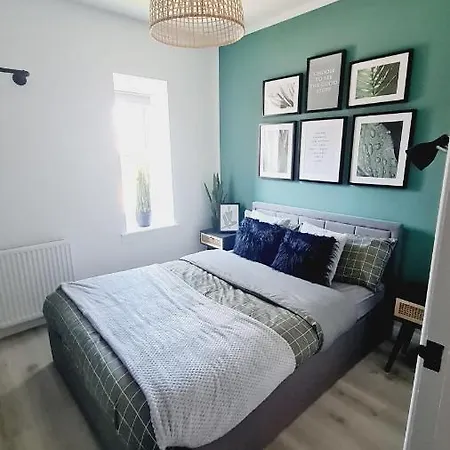 Beautiful 2bed House With Garden, Walking Distance To Town - Free Parking * Glasgow