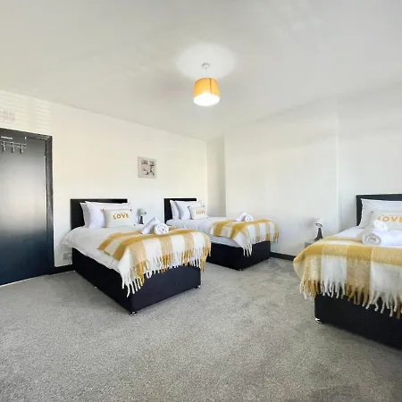 Apartment 2 Bed House In Outskirts Of *
