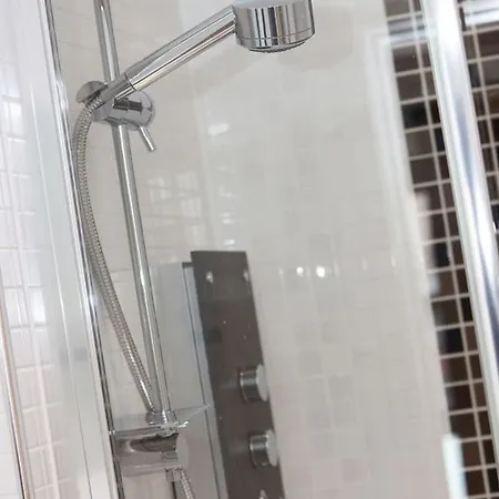 The Spires Serviced * Глазго