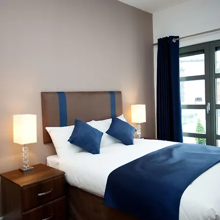 The Spires Serviced * Glasgow