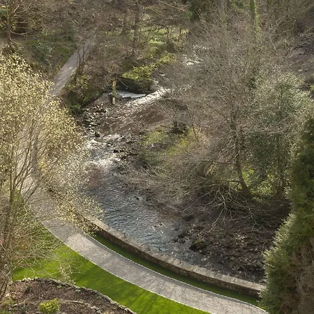 Crossbasket Castle & Restaurant Hotel