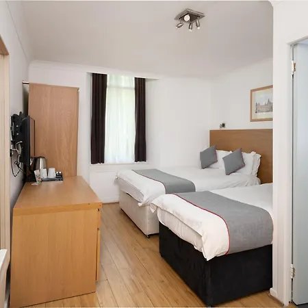 Отель Charing Cross 3*