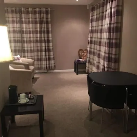 Crowwood And Alba Restaurant Chryston