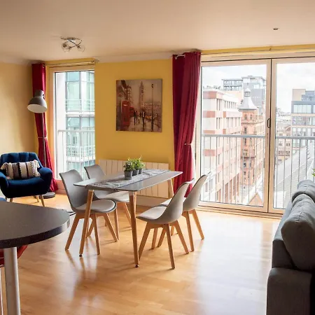 Pass The Keys Lovely 2-bed In Perfect City Location With Parking