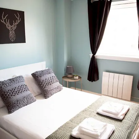 Pass The Keys Lovely 2-bed In Perfect City Location With Parking