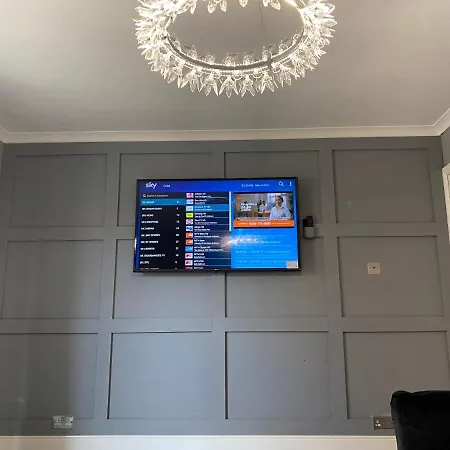 2 Bedroom At Secc Hydro Free Parking Apartment Glasgow