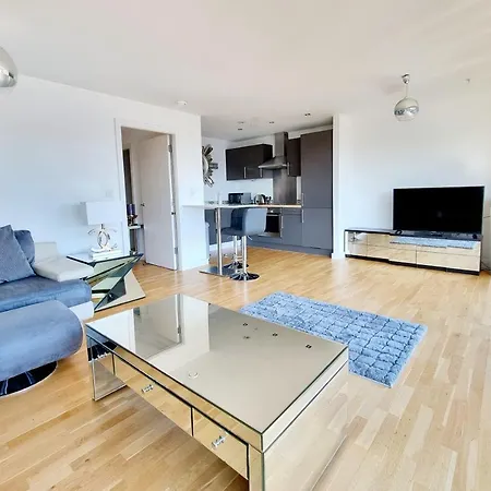 Two Bed Penthouse In The Heart Of Apartment